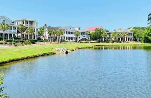 Mount Pleasant House | Charming 3-bedroom house in Mount Pleasant, 10 minutes to beach, 15 to downtown!