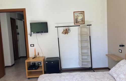 Cenate Sotto Bed & Breakfast | Charming 3-bedroom bed & breakfast in serene Cenate sotto with WiFi