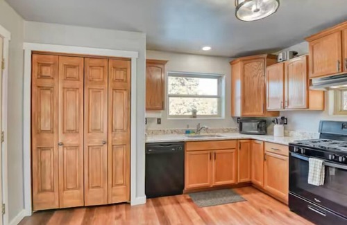 Cripple Creek House | Charming 3-bedroom house with hot tub and WiFi in awesome Cripple Creek