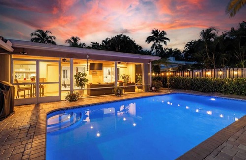Cypress Point House | Charming 3-bedroom house with AC and WiFi in Pompano Beach