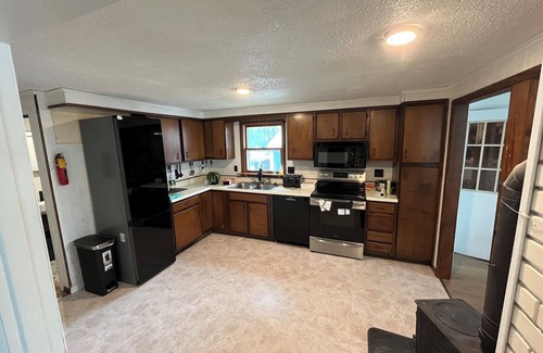 Winter Harbor House | Charming 3-bedroom 2-bath house in the heart of Winter Harbor with AC, WiFi.