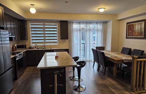 Georgian Bay House | Charming 3-bedroom cottage in 1.5 hour drive from Toronto at Muskoka region.