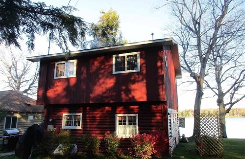 Au Train Cabin | Charming 3-bedroom cabin in enchanting Au Train with WiFi
