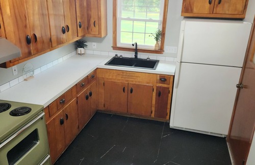 Sylvester Cottage | Charming 3-bedroom cottage in Sylvester with AC and WiFi