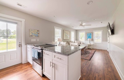 Bath Cottage | Charming 3-bedroom cottage in Bath steps away from the Pamlico River.