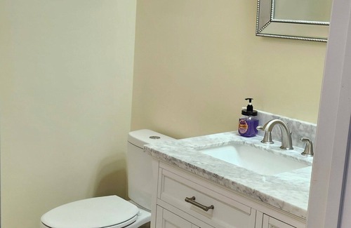 Reddick Other | Charming 3-bedroom entire barnhouse in amazing Reddick with AC, WiFi.