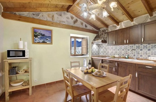 Vallehermoso Cottage | Charming 3-Bedroom Stone House with Scenic Views in Vallehermoso, La G
