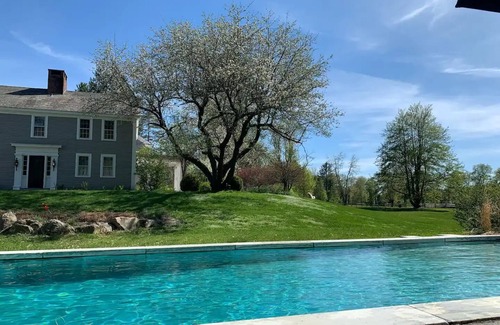 Manchester Center House | Charming 3-bedroom guest house converted from original 1790 Post and Beam Barn.