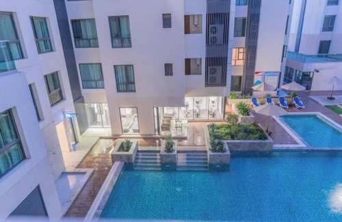 Yof Apartment | Charming 3-Bedroom Getaway - Perfect for Families and Friends!