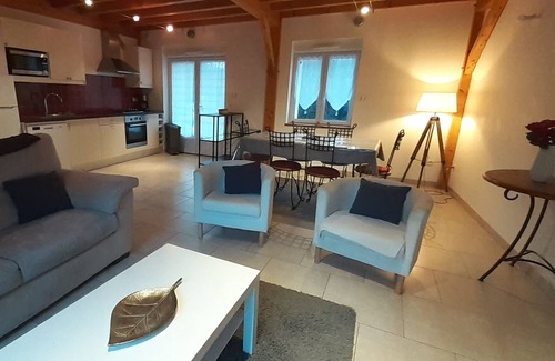 Monts House | Charming 3 bedroom gite with SPA in the heart of Touraine