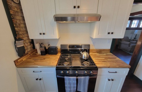 Fort Wayne House | Charming 3-bedroom house in delightful Fort Wayne with WiFi, AC