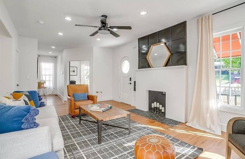 Fort Worth Cultural District House | Charming 3-bedroom house steps away from Dickies Arena & William Rogers!