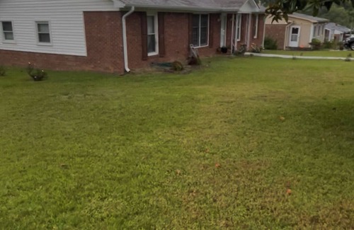 High Point House | Charming 3-bedroom house in peaceful High Point with AC