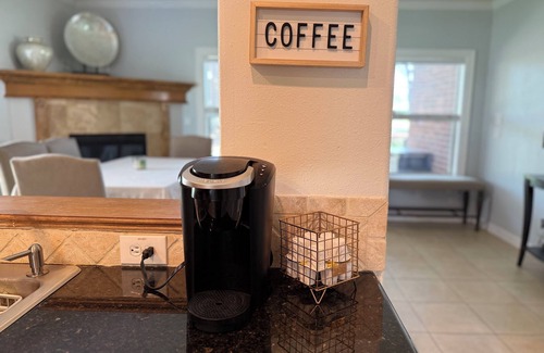 Walden on Lake Conroe House | Charming 3-bedroom house in Lake Conroe, community pool and gym.