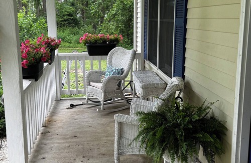 Norway House | Charming 3-bedroom house in Monticello. Just a short walk to Indiana Beach.
