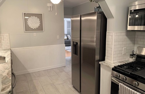 New London House | Charming 3-bedroom house in New London. Just minutes driving distance to beaches
