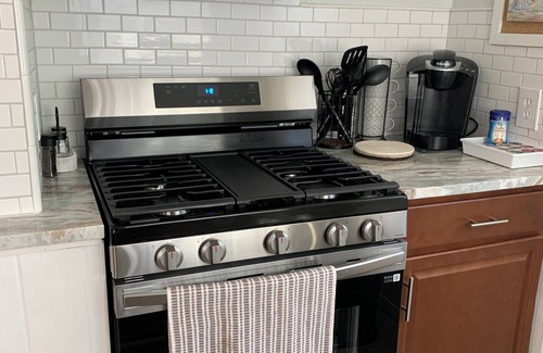 New London House | Charming 3-bedroom house in New London. Just minutes driving distance to beaches