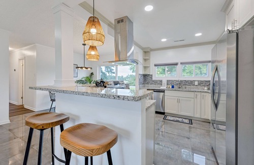 Portsmouth House | Charming 3-bedroom house with WiFi in Portsmouth near the Elizabeth River