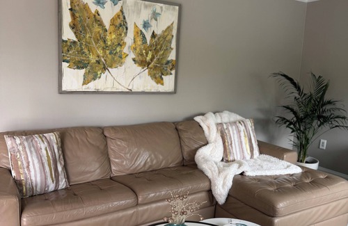 Wilmington House | Charming 3-bedroom house in Wilmington with ACnLarry's Love is centrally located