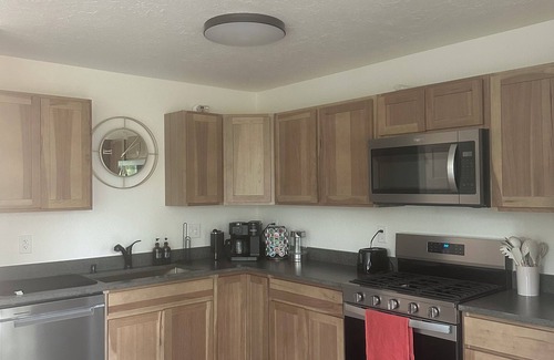 Eagle River House | Charming 3-bedroom house in Chugiak Alaska
