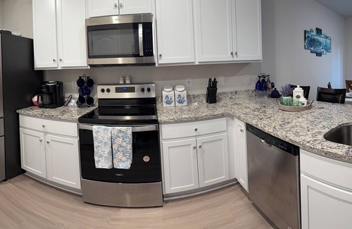 Paw Creek House | Charming 3-bedroom house in Charlotte with WiFi and AC