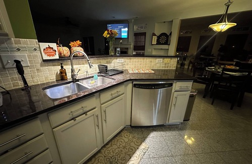 Brown Road House | Charming 3-bedroom house in wonderful Charlotte