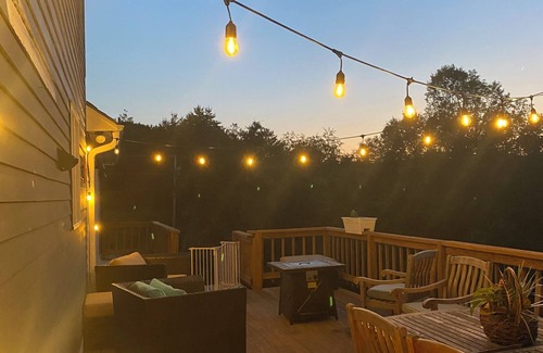 Greenland House | Charming 3-bedroom house with AC and WiFi minutes to Portsmouth & beaches
