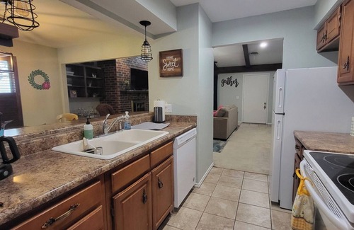 Amarillo House | Charming 3-bedroom house with WiFi, AC in delightful Amarillo