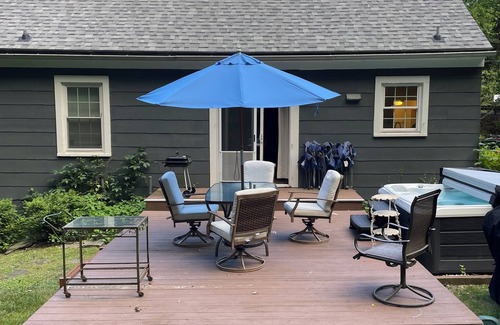Damascus House | Charming 3-bedroom house with AC, WiFi and outdoor hot tub in peaceful Damascus
