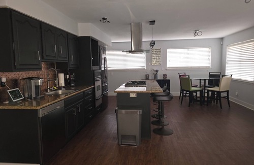 Kenner - Louis Armstrong International Airport House | Charming 3-bedroom house with WiFi, fitness room in peaceful Metairie