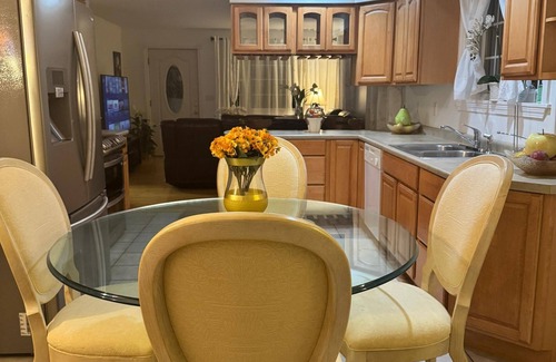Rockland House | Charming 3-bedroom house in peaceful Rockland with AC