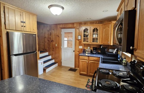 Sinclair House | Charming 3-bedroom house in wonderful Sinclair with WiFi, AC
