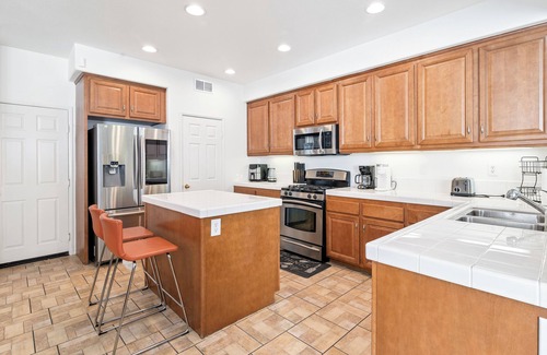 Temecula House | Charming 3-bedroom house in enchanting Temecula with AC, WiFi