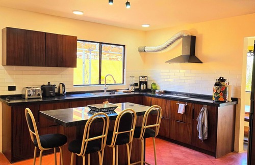 La Paz House | Charming 3-bedroom house in downtown La Paz with WiFi, AC and pool!