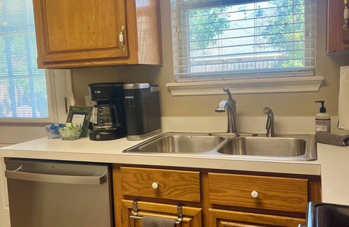 Abilene House | Charming 3-bedroom house with WiFi and AC in lovely Abilene