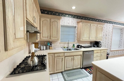 Bedford House | Charming 3-bedroom house near AT&T Stadium, Six Flag, DFW Airport