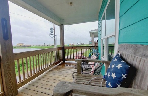 Cameron Parish House | Charming 3-bedroom house located in Constance Beach steps away from the shore