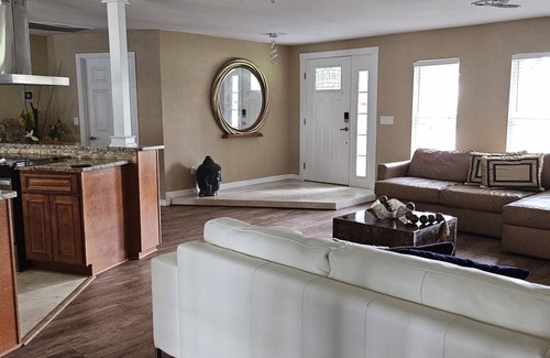 Sebring House | Charming 3-bedroom house with AC and WiFi in phenomenal Sebring