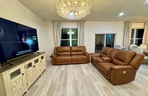 Sun 'N Lake Apartment | Charming 3-bedroom House in Sebring with AC, WiFi