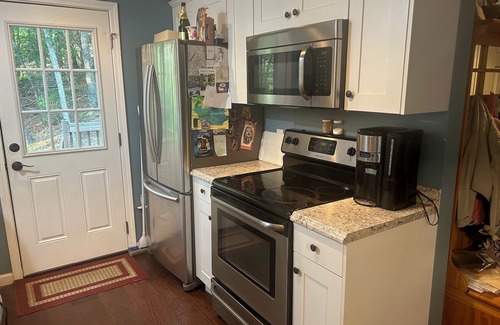 Etowah House | Charming 3-bedroom house in Etowah with breathtaking mountain views.