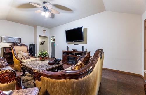 Atascocita House | Charming 3-bedroom house with WiFi and AC in Humble