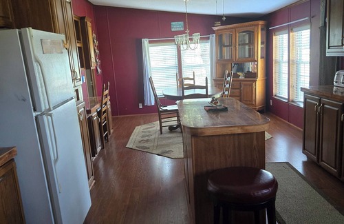 Joppa House | Charming 3-bedroom house with WiFi and AC in beautiful Joppa.
