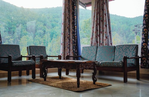 Bullawala Villa | Charming 3-bedroom pet friendly villa in Dehradun with Wi-Fi, AC and much more.
