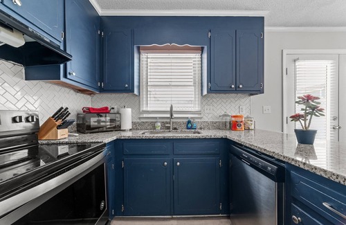 Greenville House | Charming 3-bedroom Townhome near Convention District and ECU