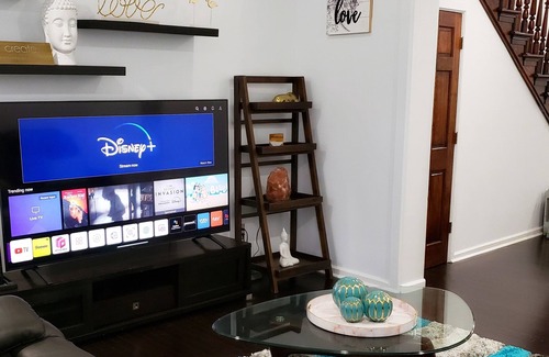 St. Paul's Park House | Charming 3-bedroom townhome with AC, Fiber optics WIFI, & Dedicated Work Space.