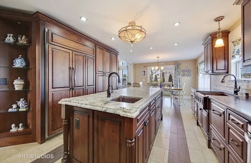 Bolingbrook House | Charming 3-bedroom house in lovely Bolingbrook with AC, WiFi