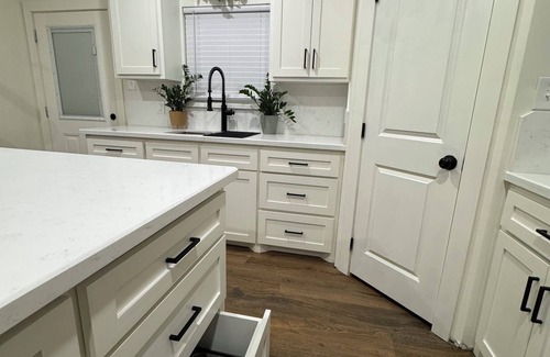 Brownsville House | Charming 3-bedroom house in Brownsville Cozy and comfortable modern farmhouse.