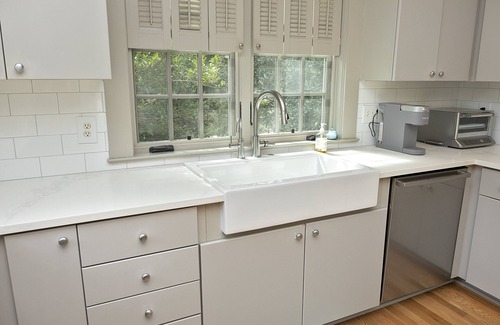 Chapel Hill House | Charming 3-bedroom house with AC, WiFi in serene Chapel Hill