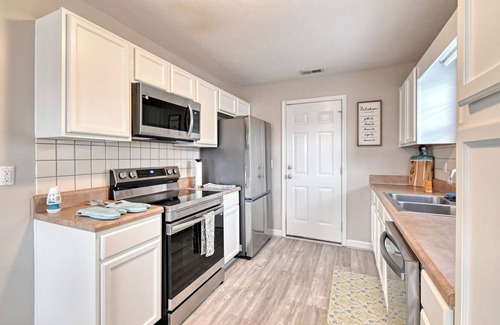 Fayetteville House | Charming 3-bedroom house with AC and WiFi in Fayetteville North Carolina