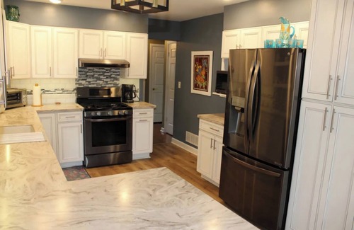Greencastle House | Charming 3-Bedroom Home in Greencastle – 2 blocks from DePauw University campus.